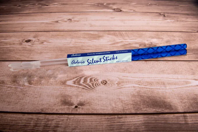 woodbackground_silentSticks_blue-680x454_11zon.webp